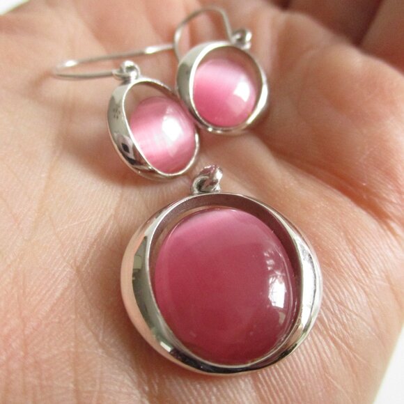 Solid Silver Sterling and Pink Quartz Drop Earrings and Pendant - Picture 2 of 11